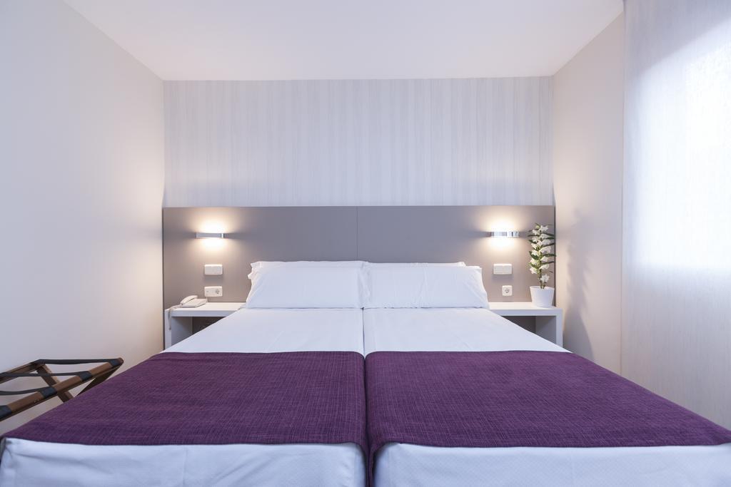 Di' Carlo Hotel Madrid Luaran gambar