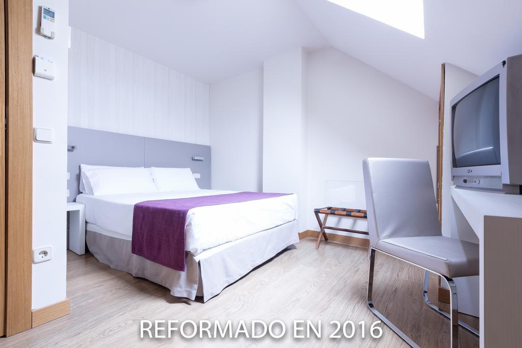 Di' Carlo Hotel Madrid Luaran gambar